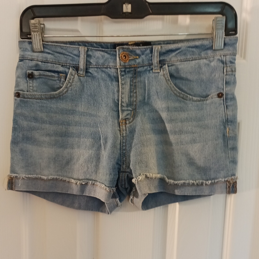 Lucky Brand Rolled Cuffs Riley Denim Short Stretchy & Comfortable Size 16